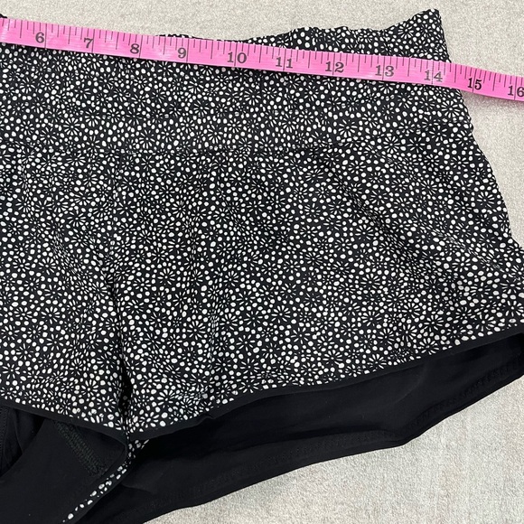 [6/8]Lululemon Surf Short II Reversible - Picture 6 of 6